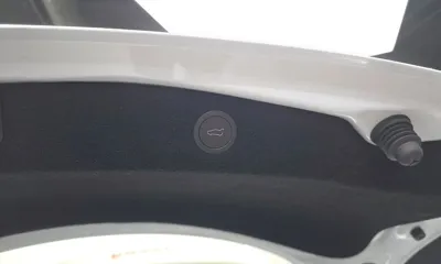 Tesla Model 3 2024, 15585 км, за 33044.71 USD - фото 37