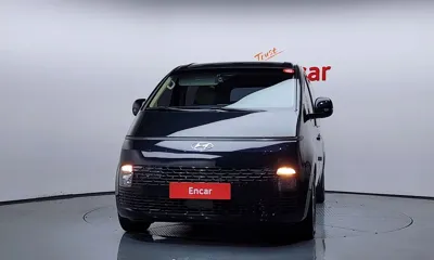 Hyundai Staria 2023, 121019 км, за 16355.75 USD