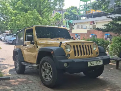 Jeep Wrangler 2014, 67226 км, за 13456.74 USD