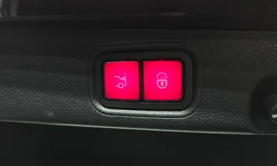 Mercedes-Benz E-Class 2020, 73396 км, за 16490.05 USD - фото 20