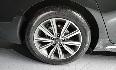 Kia K5 2019, 184196 км, за 6342.91 USD