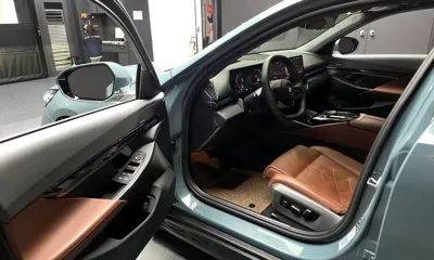 BMW 5-Series 2024, 61727 км, за 35512.67 USD - фото 10