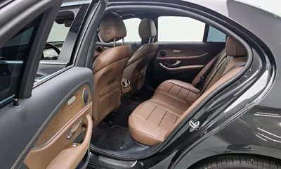 Mercedes-Benz E-Class 2021, 57408 км, за 24090.85 USD - фото 19
