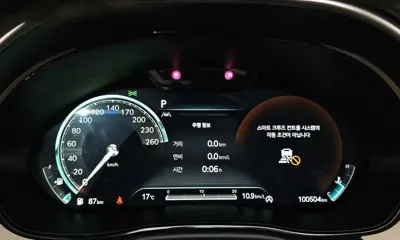 Genesis GV70 2021, 100504 км, за 21946.08 USD - фото 8