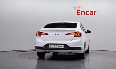 Hyundai Avante 2019, 73328 км, за 9188.27 USD