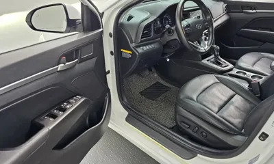 Hyundai Avante 2019, 73328 км, за 9188.27 USD - фото 10