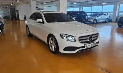 Mercedes-Benz E-Class 2017, 97001 км, за 12877.77 USD