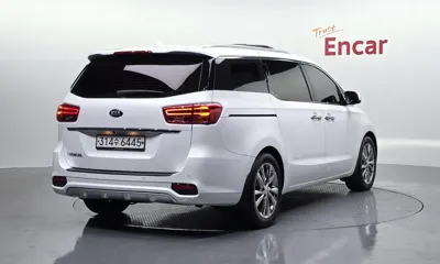 Kia Canival 2020, 119185 км, за 10835.81 USD
