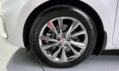 Kia Canival 2020, 119185 км, за 10835.81 USD