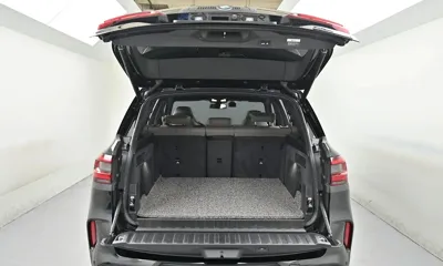 BMW X5M 2022, 53285 км, за 56880.95 USD - фото 20
