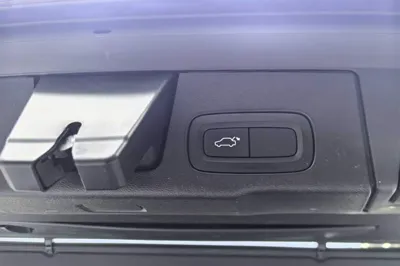 Volvo XC60 2020, 73600 км, за 19475 USD - фото 10