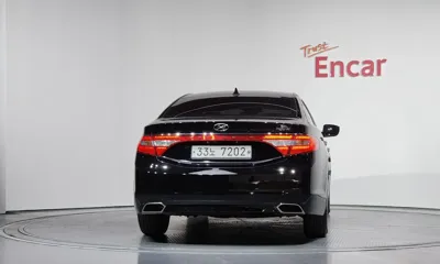 Hyundai Grandeur 2015, 154301 км, за 4951.14 USD