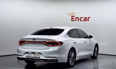 Hyundai Grandeur 2019, 129860 км, за 10093.11 USD - фото 2