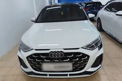 Audi A3 2025, 5200 км, за 22772 USD