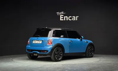 MINI Cooper 2013, 78386 км, за 3957.71 USD