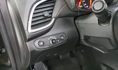 ChevroletGMDaewoo Trax 2020, 41333 км, за 6830.61 USD - фото 17