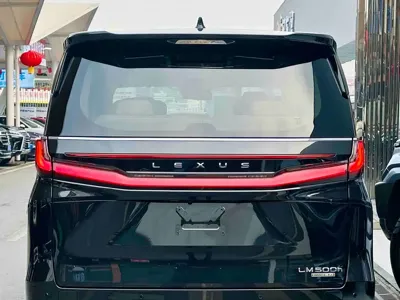 Lexus LM 2024, 41000 км, за 186841.58 USD
