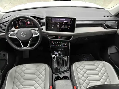Volkswagen Tayron 2023, 25400 км, за 27597.33 USD