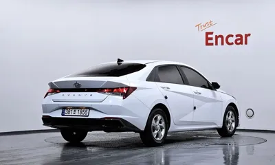 Hyundai Avante 2023, 35609 км, за 66096.03 USD