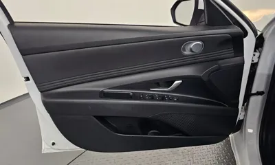 Hyundai Avante 2023, 35609 км, за 66096.03 USD - фото 24