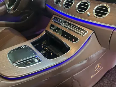 Mercedes-Benz E-Class 2021, 52000 км, за 30929.36 USD