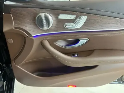 Mercedes-Benz E-Class 2021, 52000 км, за 30929.36 USD