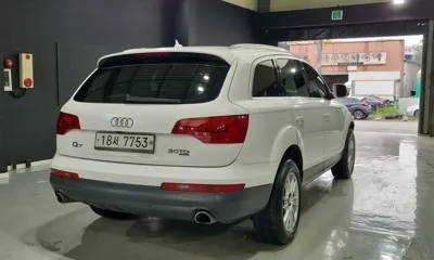 Audi Q7 2013, 220000 км, за 5534.93 USD