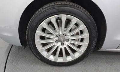 Audi A8 2014, 174701 км, за 6953.64 USD