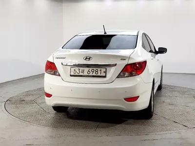 Hyundai Accent 2014, 72594 км, за 2957.81 USD