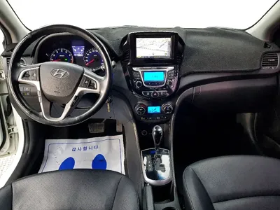 Hyundai Accent 2014, 72594 км, за 2957.81 USD