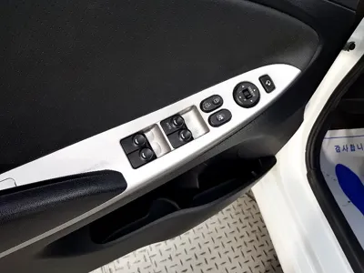 Hyundai Accent 2014, 72594 км, за 2957.81 USD - фото 11
