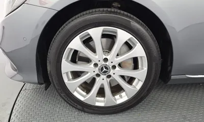 Mercedes-Benz E-Class 2019, 68498 км, за 14246.69 USD
