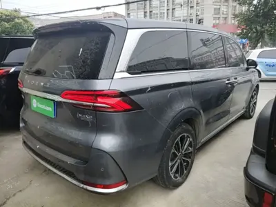 Roewe iMAX8 2021, 58800 км, за 12197.97 USD - фото 7