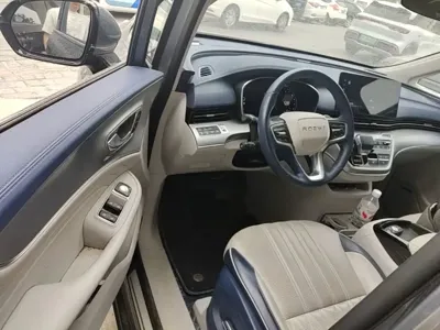 Roewe iMAX8 2021, 58800 км, за 12197.97 USD - фото 16