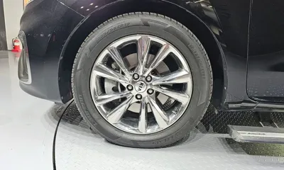 Kia Canival 2020, 101706 км, за 13325.46 USD
