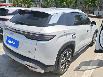 BYD L DM-i 2025, 35000 км, за 14714.25 USD
