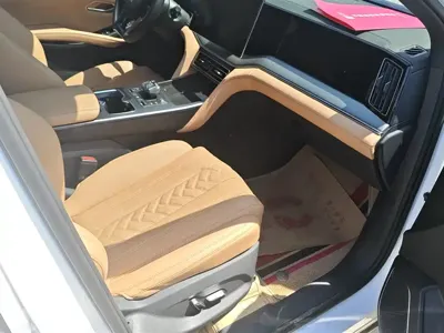 BYD L DM-i 2025, 35000 км, за 14714.25 USD - фото 8