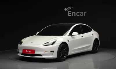 Tesla Model 3 · 2022 год