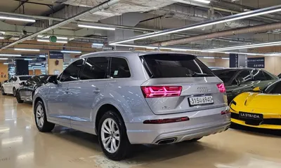 Audi Q7 2019, 168628 км, за 14181.64 USD