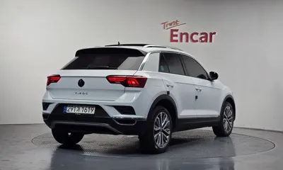 Volkswagen T-Roc 2021, 64617 км, за 14966.52 USD