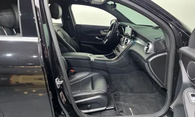 Mercedes-Benz GLC-Class 2022, 64949 км, за 27504.27 USD - фото 11