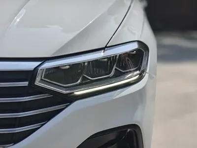 Volkswagen Lavida 2024, 61000 км, за 9093.41 USD
