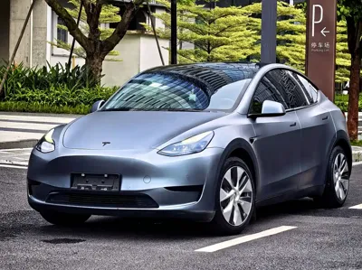 Tesla Model Y · 2022 год