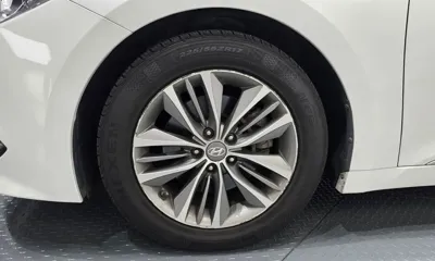 Hyundai Grandeur 2016, 70423 км, за 5593.54 USD