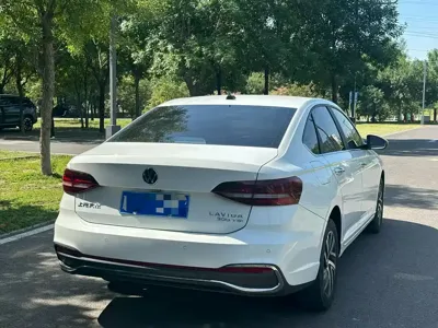 Volkswagen Lavida 2023, 10000 км, за 10241.51 USD - фото 9