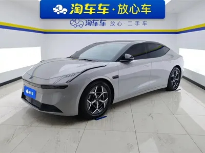 Lynk & Co Z10 · 2024 год