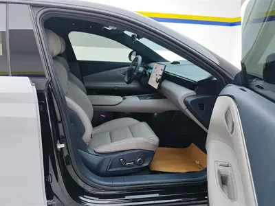 Lynk & Co Z10 2024, 35800 км, за 20129.1 USD - фото 8