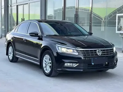 Volkswagen Passat 2016, 102000 км, за 7342.41 USD