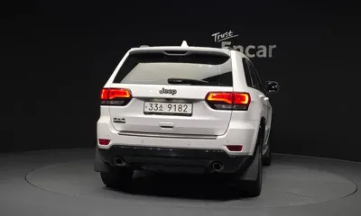 Jeep Cherokee 2016, 176091 км, за 7877.12 USD