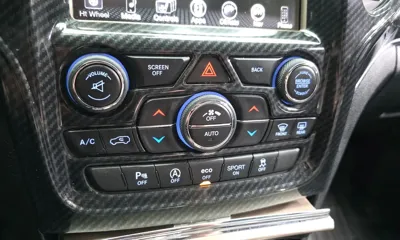 Jeep Cherokee 2016, 176091 км, за 7877.12 USD - фото 17